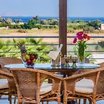 Xenos 2 With 5 Bedrooms Private Swimming Pool, Near The Sea Villa Tigaki
