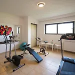 Villa Xenos 2 With 5 Bedrooms Private Swimming Pool, Near The Sea *