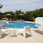 Xenos 2 With 5 Bedrooms Private Swimming Pool, Near The Sea Villa Tigaki