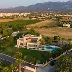 Xenos 2 With 5 Bedrooms Private Swimming Pool, Near The Sea *