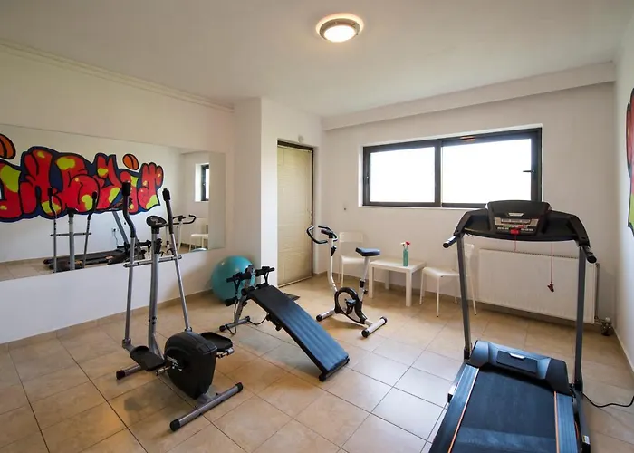 فيلة Xenos 2 With 5 Bedrooms Private Swimming Pool, Near The Sea *