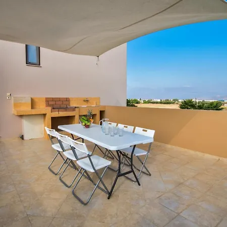 Xenos 2 With 5 Bedrooms Private Swimming Pool, Near The Sea Τιγκάκι