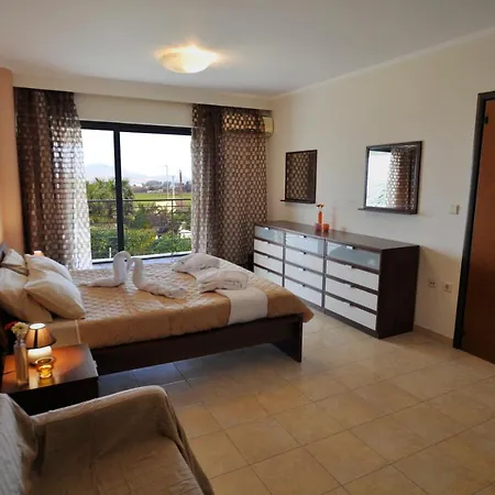 Xenos 2 With 5 Bedrooms Private Swimming Pool, Near The Sea * Τιγκάκι