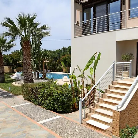 Xenos 2 With 5 Bedrooms Private Swimming Pool, Near The Sea