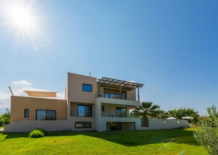 Xenos 2 With 5 Bedrooms Private Swimming Pool, Near The Sea * Тигаки