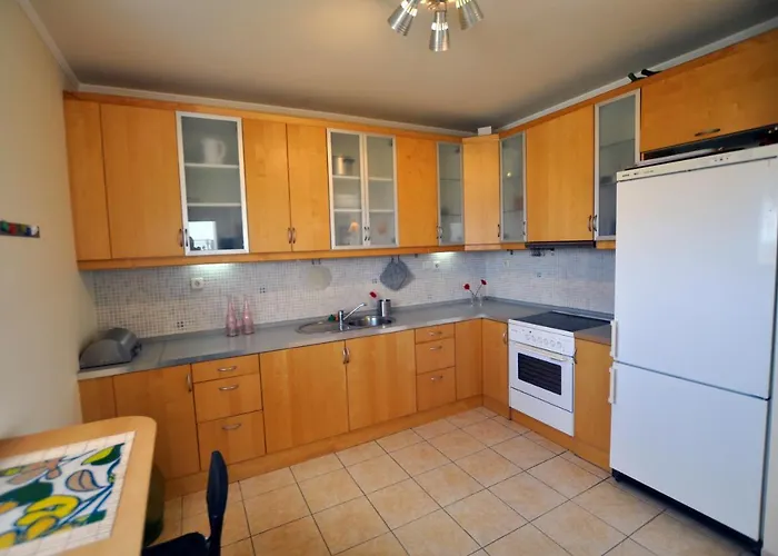 Xenos 2 With 5 Bedrooms Private Swimming Pool, Near The Sea *