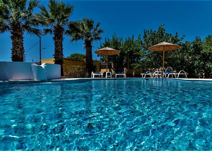 Вилла Xenos 2 With 5 Bedrooms Private Swimming Pool, Near The Sea