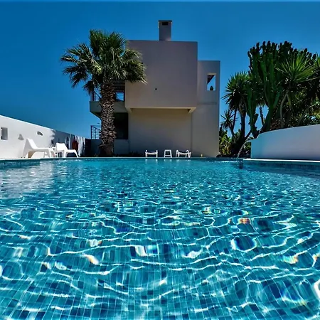 Villa Xenos 2 With 5 Bedrooms Private Swimming Pool, Near The Sea Tigaki