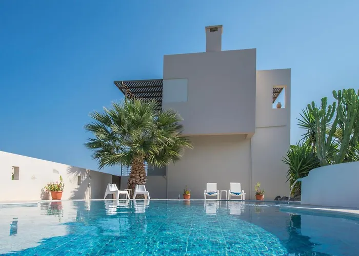 Xenos 2 With 5 Bedrooms Private Swimming Pool, Near The Sea
