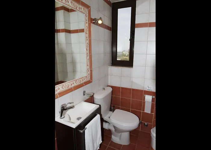 Xenos 2 With 5 Bedrooms Private Swimming Pool, Near The Sea Villa Tigaki